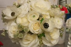 White-bride-bouqiet